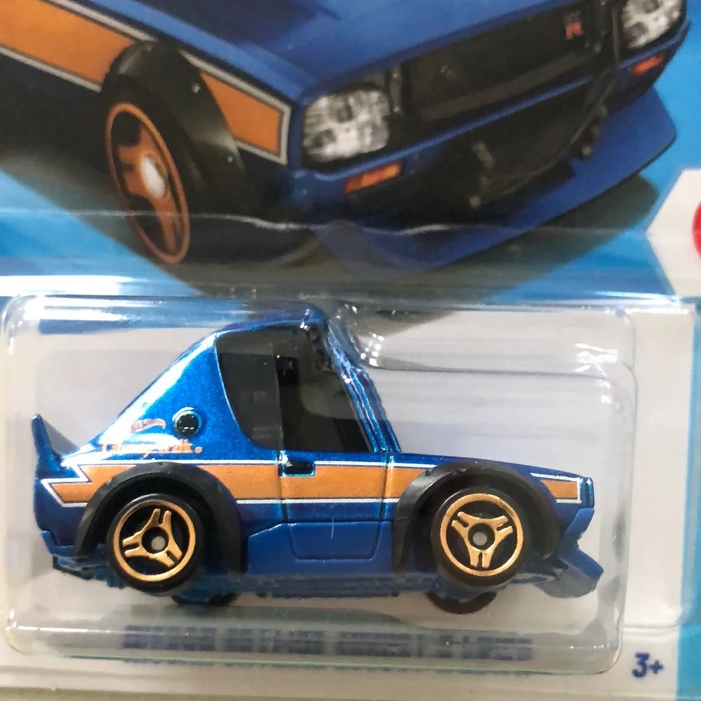 Blue Nissan Skyline 2000GT-R LBWK Toy Car